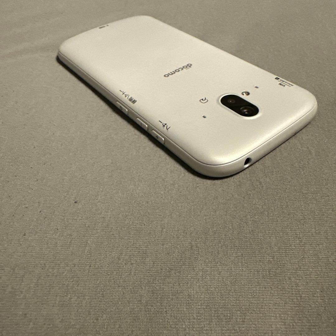 docomo らくらくスマートフォン F-52B SiMフリー 1