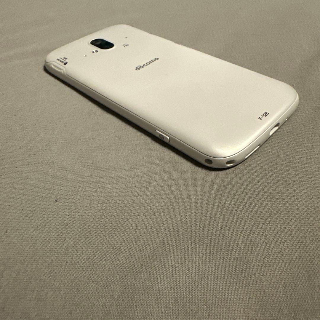 docomo らくらくスマートフォン F-52B SiMフリー 1