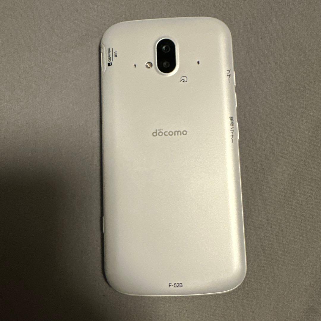 docomo らくらくスマートフォン F-52B SiMフリー 1
