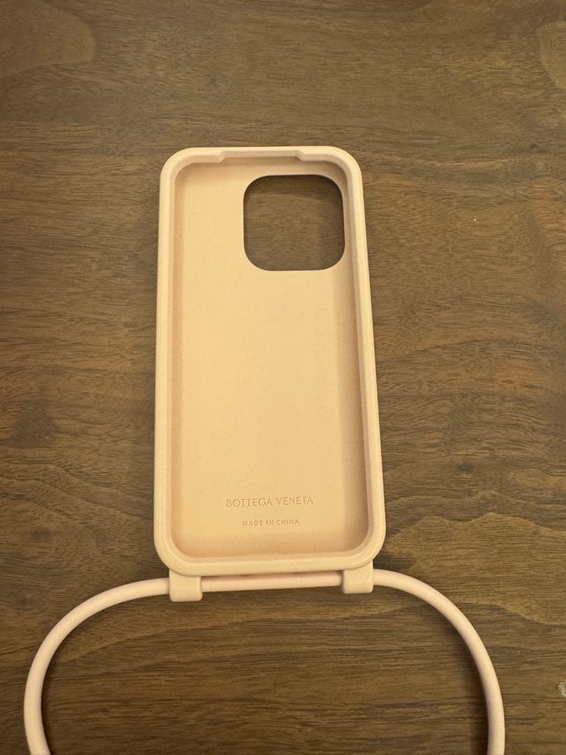 ボッテガヴェネタiPhone15proケース