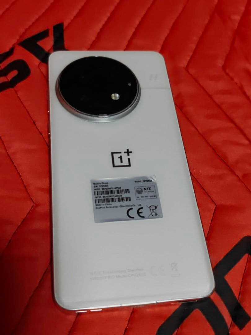 OnePlus 13 ホワイト　グローバル版 16GB 512GB SIMフリー