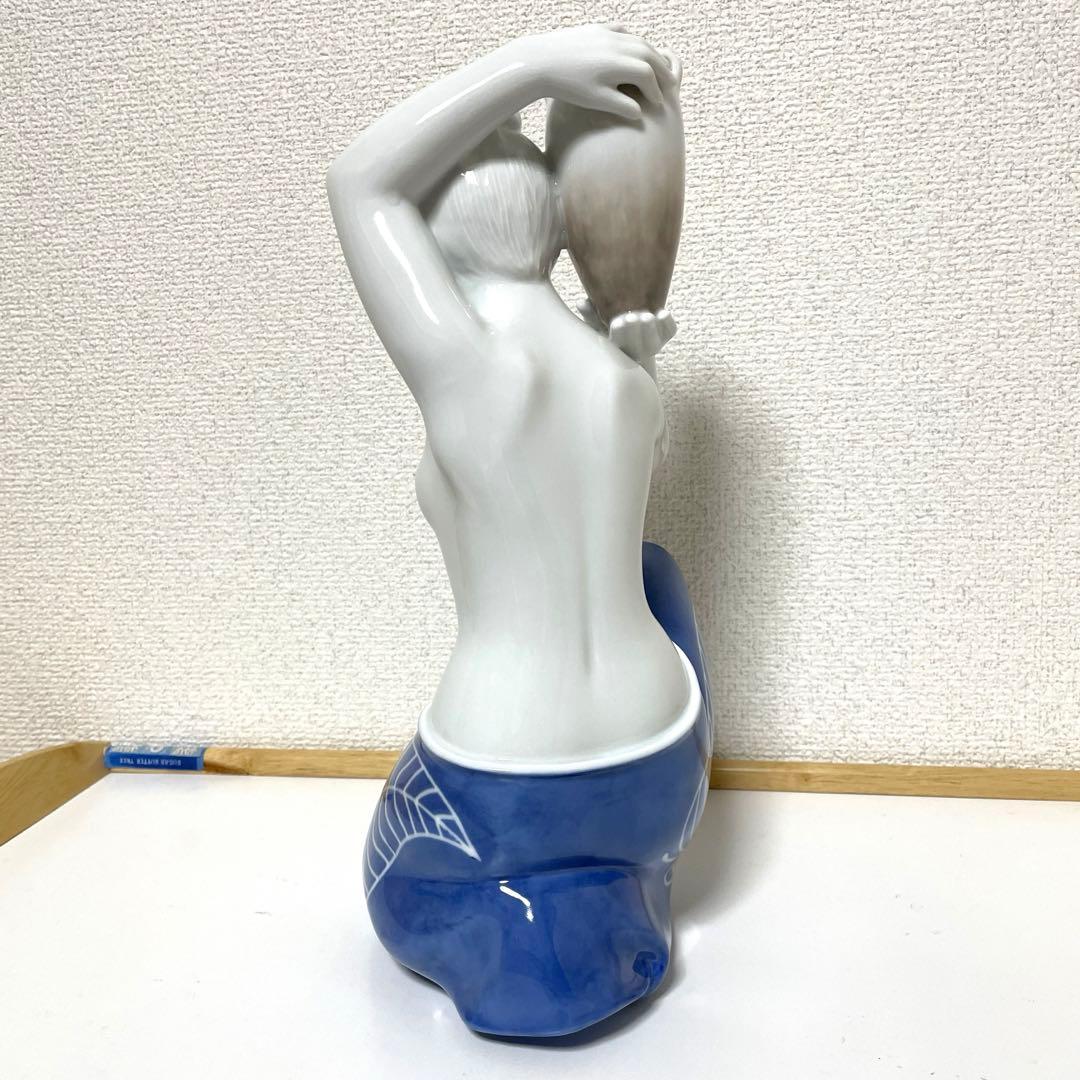 ＊Woman with water jug＊１９５３年・Hedegaard