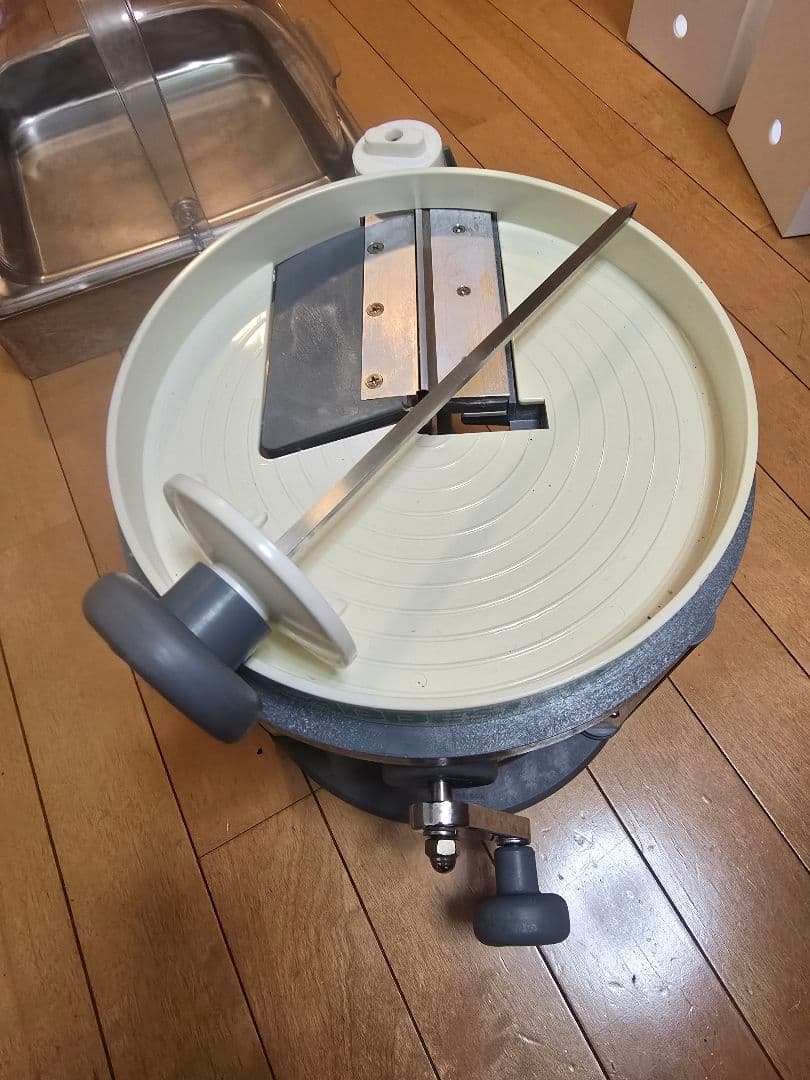 CABBESTLER 回転式スライサー