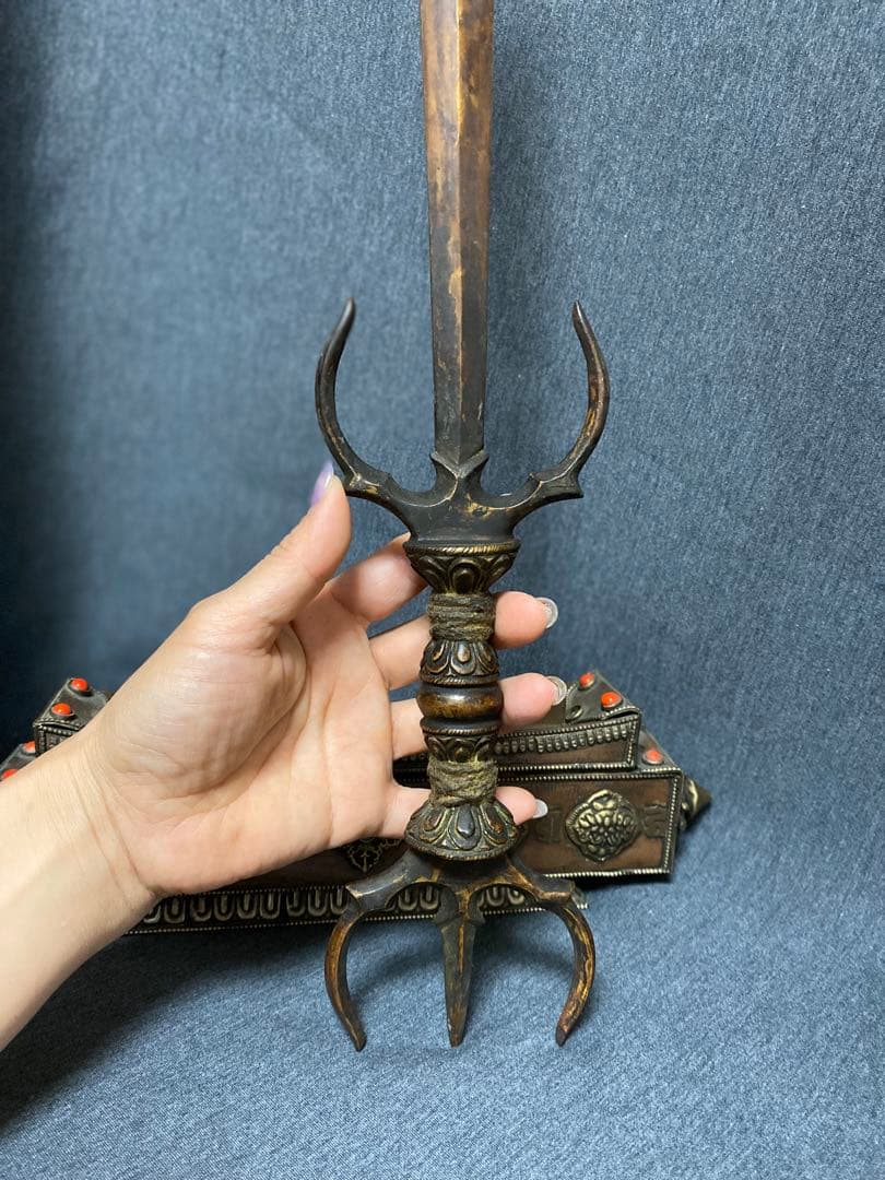 三鈷剣　倶利伽羅剣　不動明王　空海　チベット密教　43.5cm