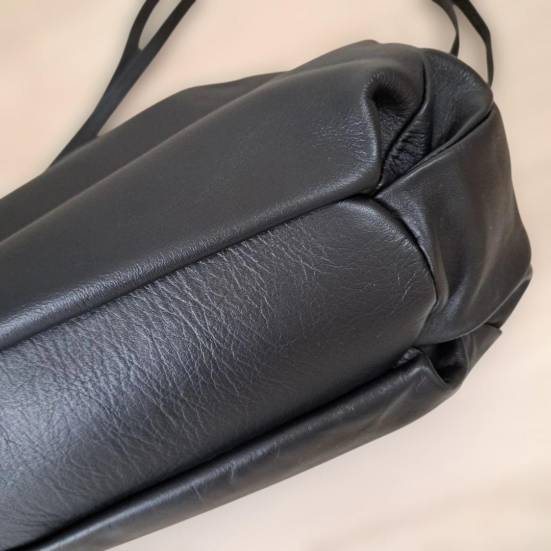 earPAPILLONNER 《本革/430g》コロンボストンバッグ　ブラック