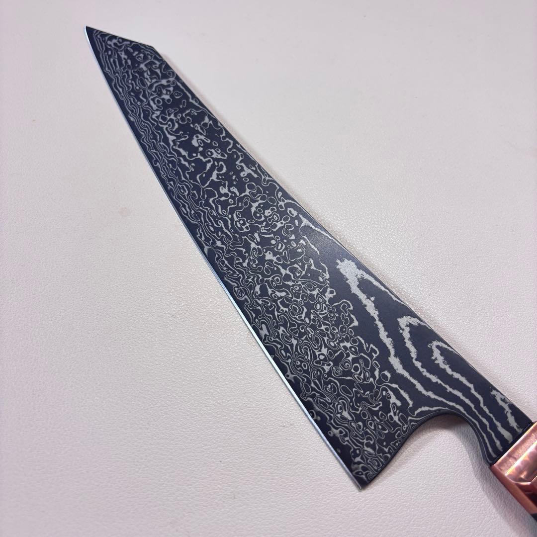 黒染め　ダマスカス牛刀「切付型」 215mm。