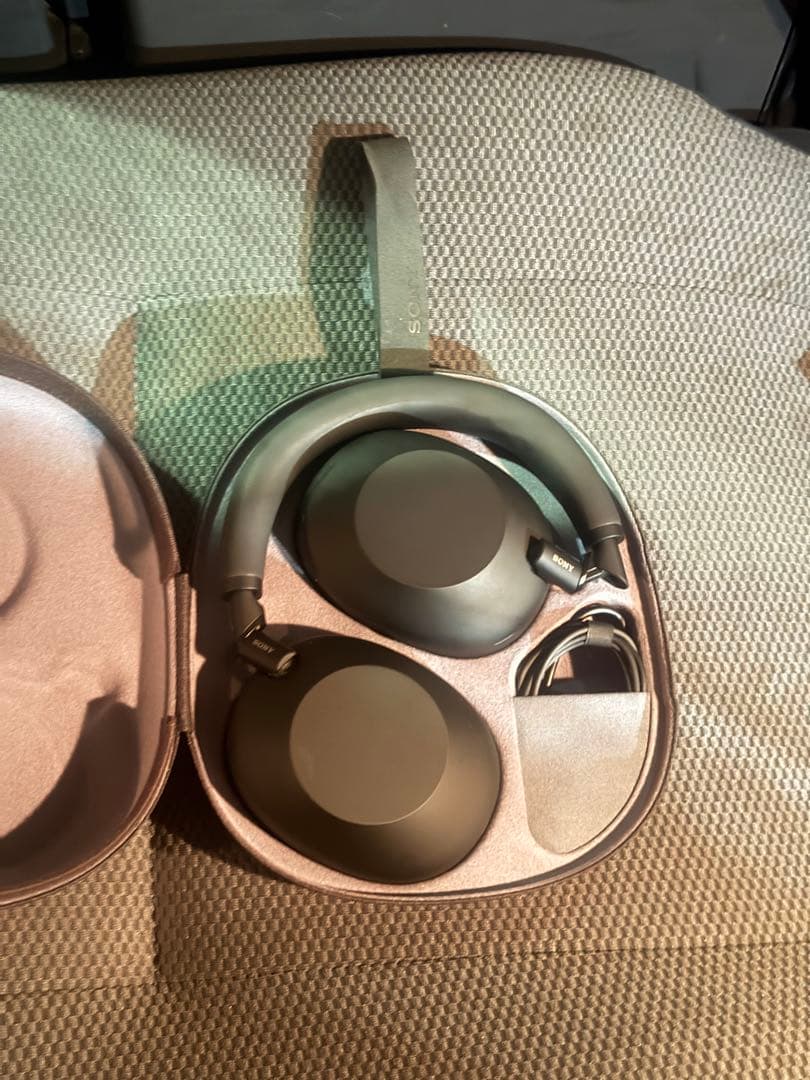 ソニー(SONY)WH-1000XM6 ブラック 美品