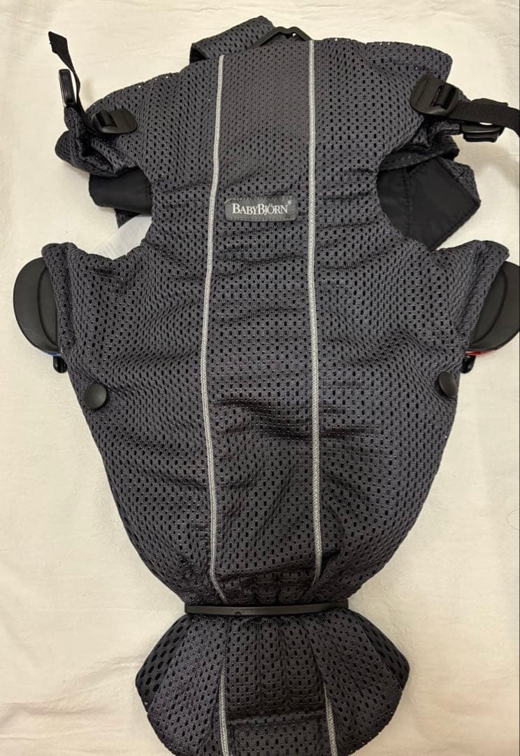 ベビージョルン　抱っこ紐　ベビーキャリアMINI Air