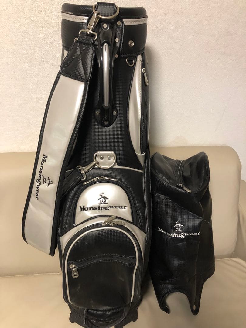 【送料込み】廃盤希少品　大人気完売　マンシングウェア　キャディバッグ