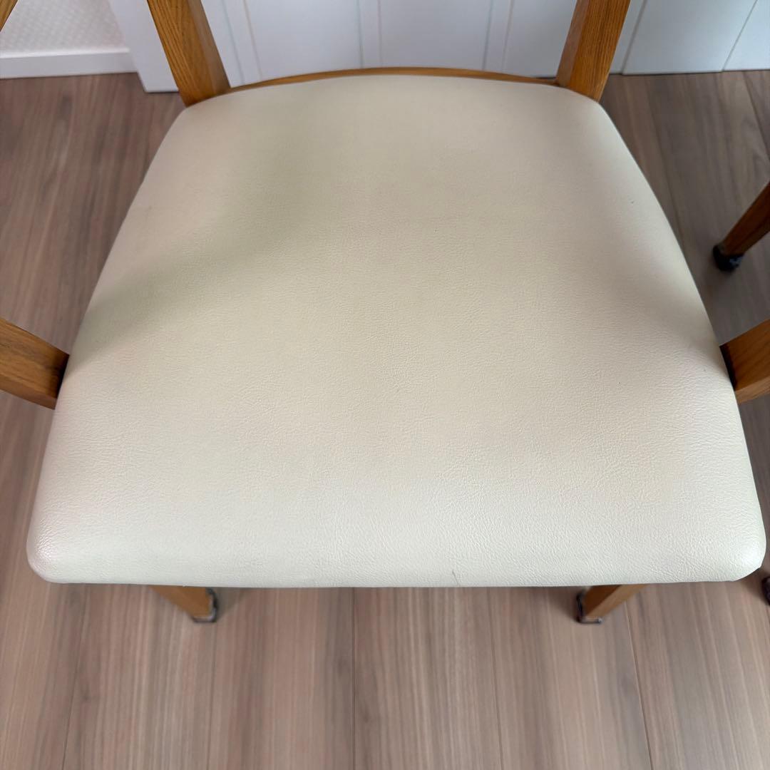 2脚値段！ニトリ ダイニングチェア ロレイン2 肘付き ライトブラウン　オシャレ