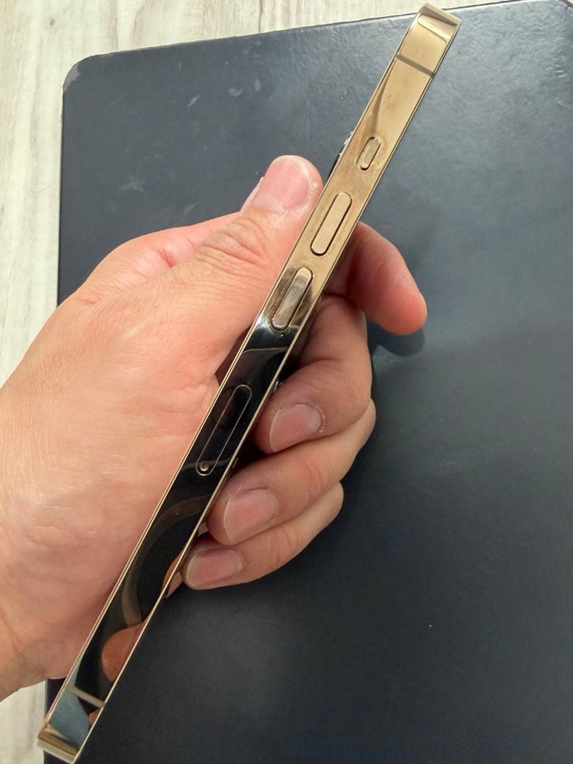 スマートフォン本体 iPhone 13pro 256G gold