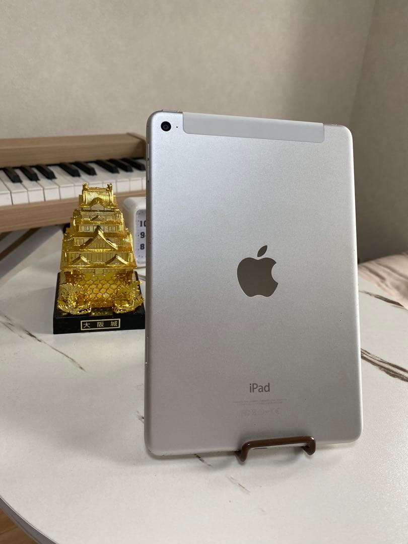 iPad mini 4 128GB Cellular 画面ヒビあり 動作良好