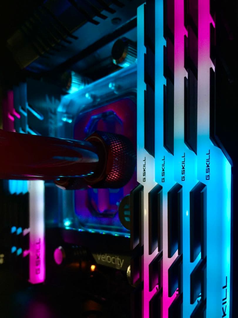 メモリー G.skill Trident Z rgb 32gb