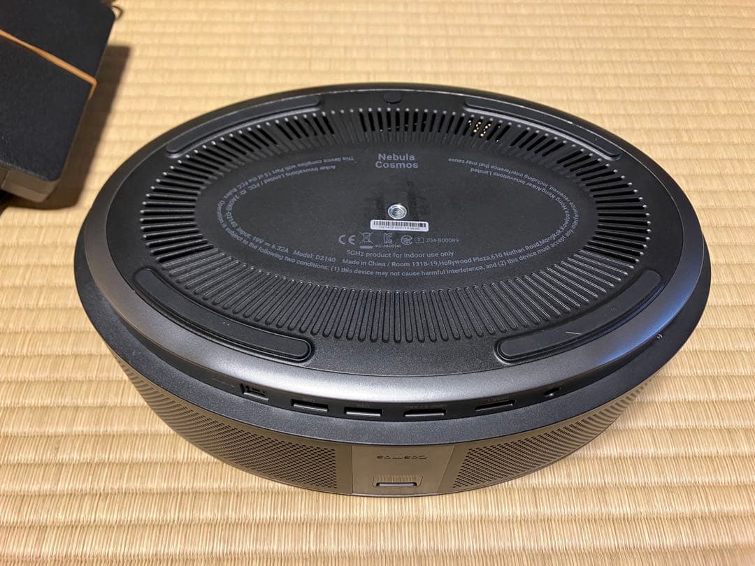 ジャンク品(白ドット、黒点) Anker nebula cosmos