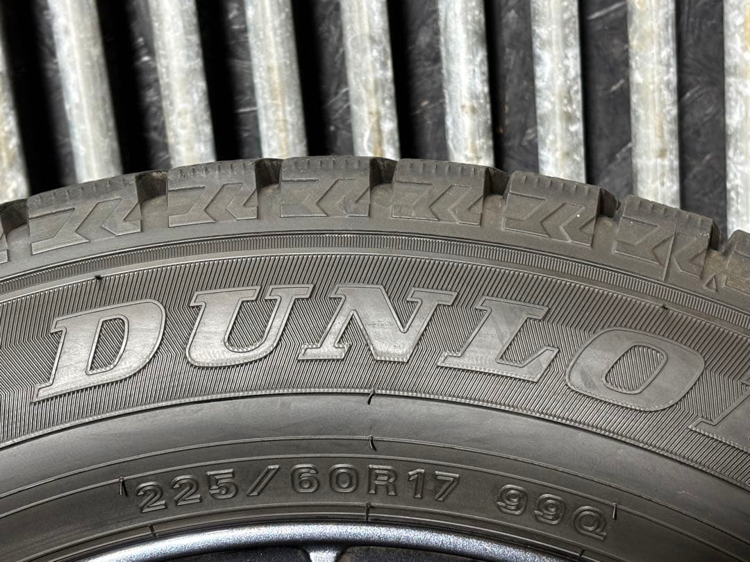 超美品バリ溝‼️225/60R17ＤＬスタットレスタイヤホイール4本セット