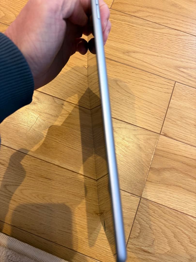 iPad (第6世代) 128Gシルバー 本体 + Apple Pencil