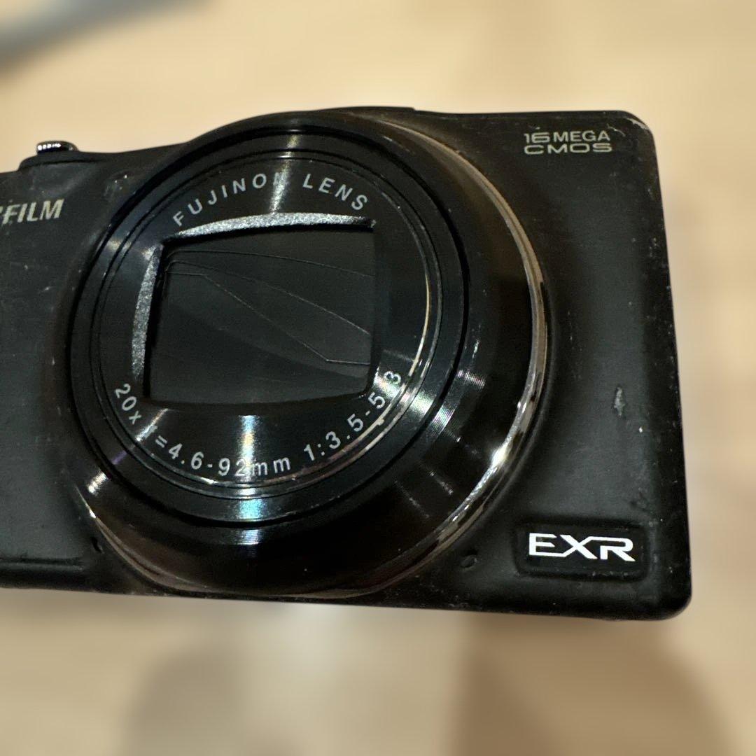 FUJIFILM finepix F770EXR コンパクトカメラ コンデジ