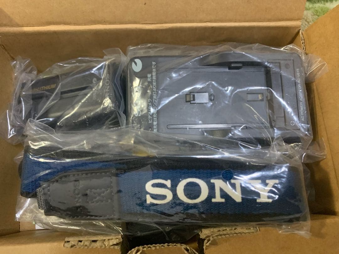限界最終価格⭐️SONY 8mmビデオカメラ CCD-TRV90/未開封テープ3本