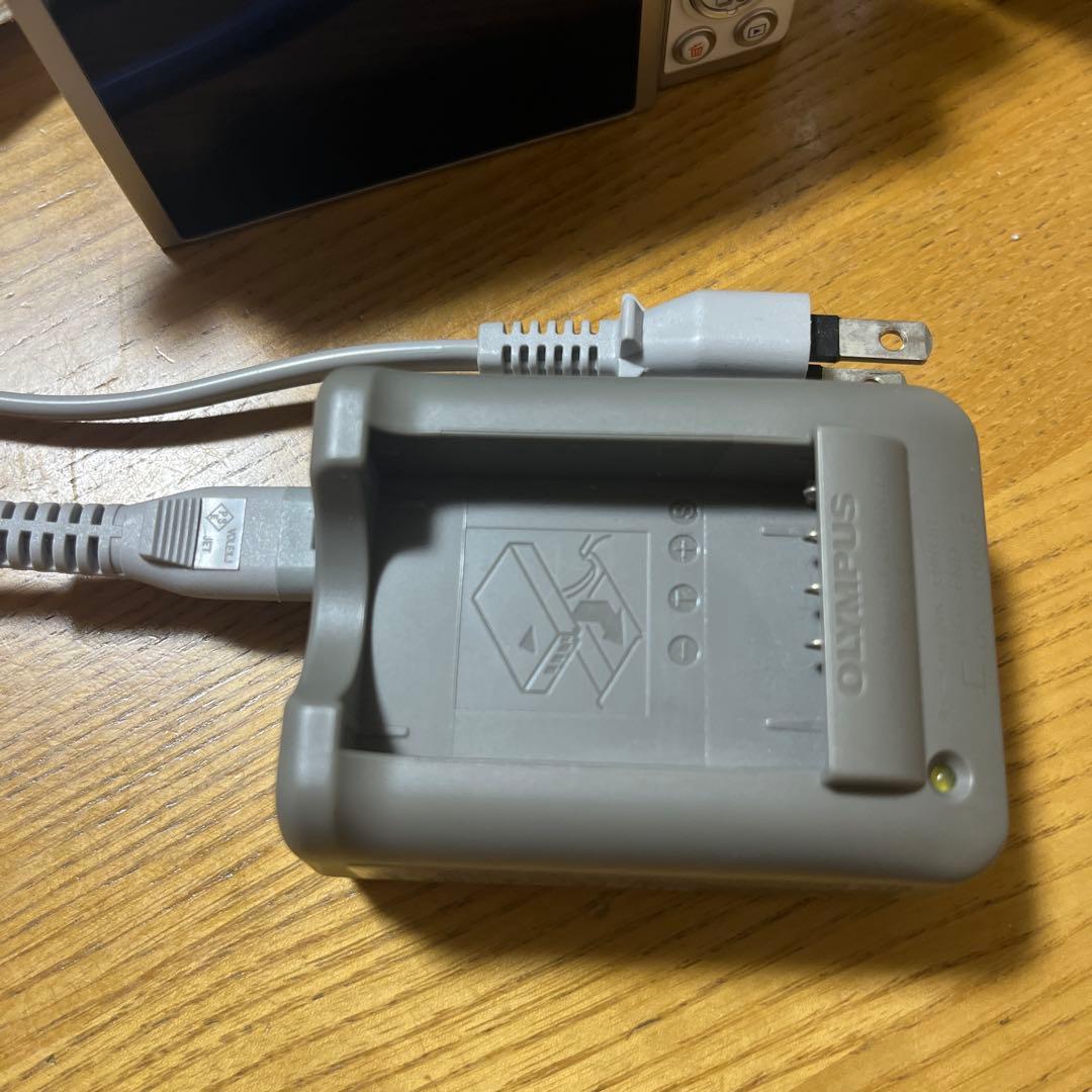 【未使用に近い箱あり】Olympus Pen E-PL9 レンズ２本