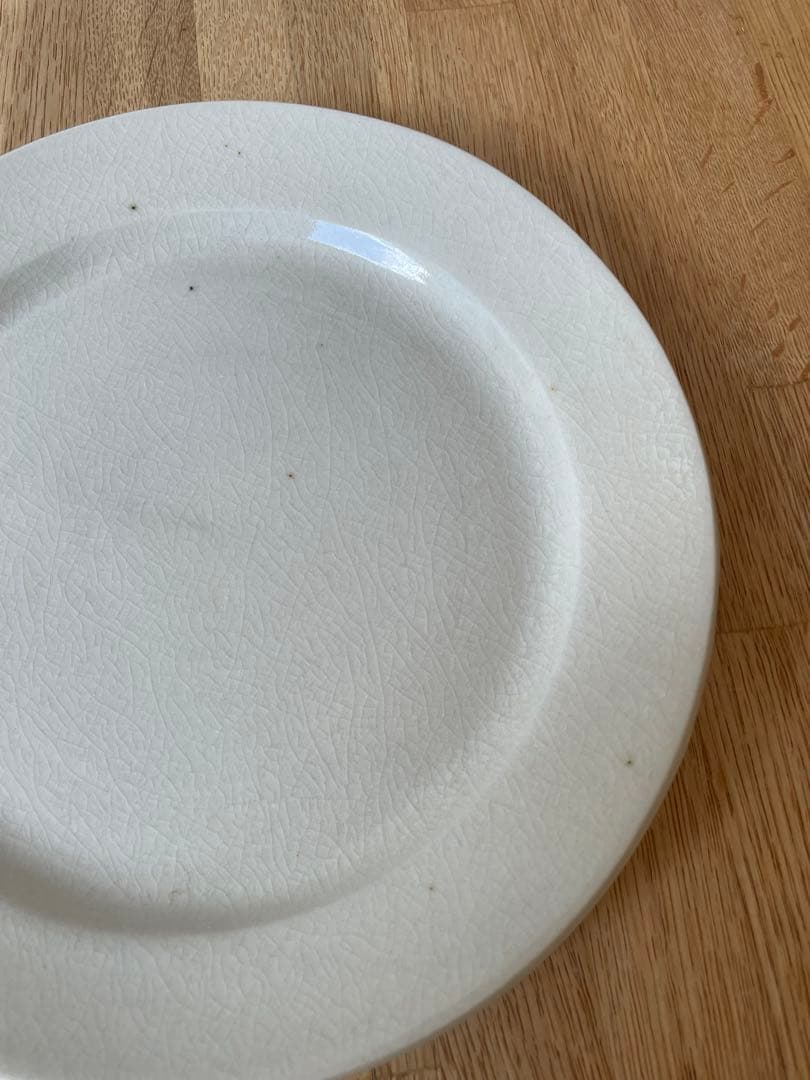 伊藤環　白泥貫入リムプレート　7寸