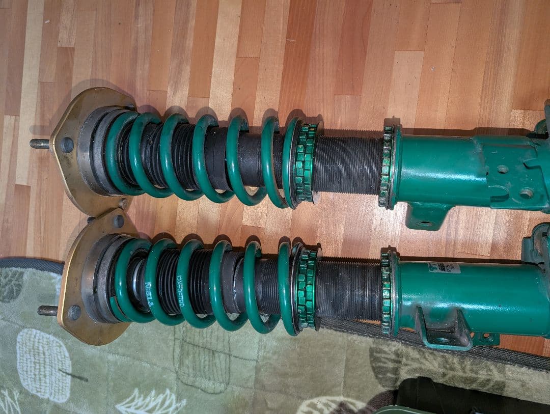 70ヴォクシー車高調　テイン