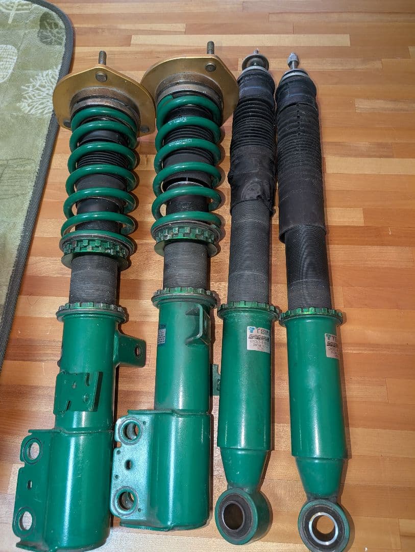 70ヴォクシー車高調　テイン