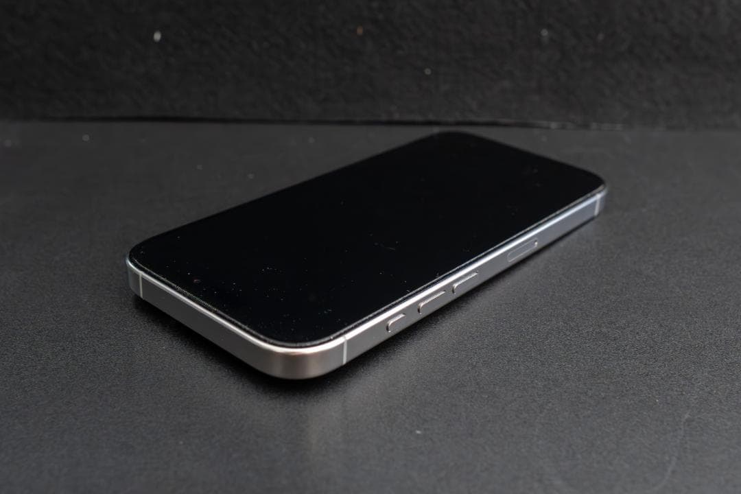 【本日限定価格】iPhone 16 pro 128GB SIMフリー