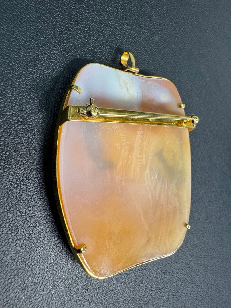 カメオ　シェル女性と小鳥　ペンダントトップ&ブローチ　2way K18枠