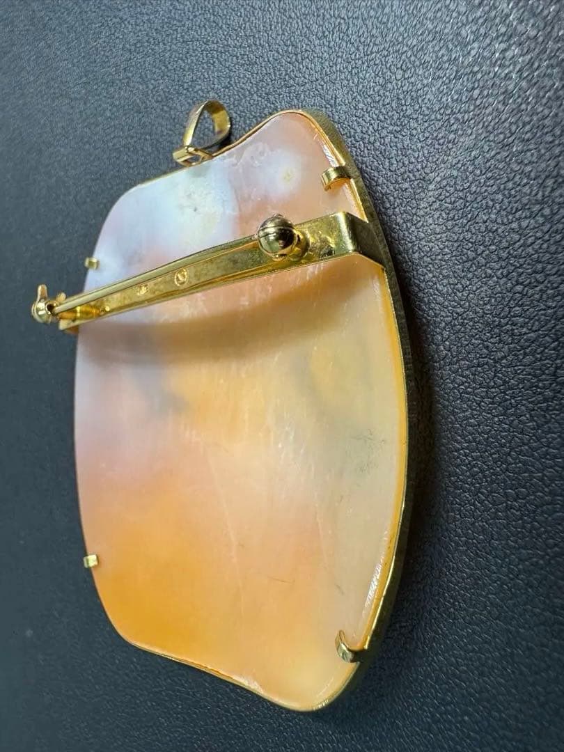 カメオ　シェル女性と小鳥　ペンダントトップ&ブローチ　2way K18枠