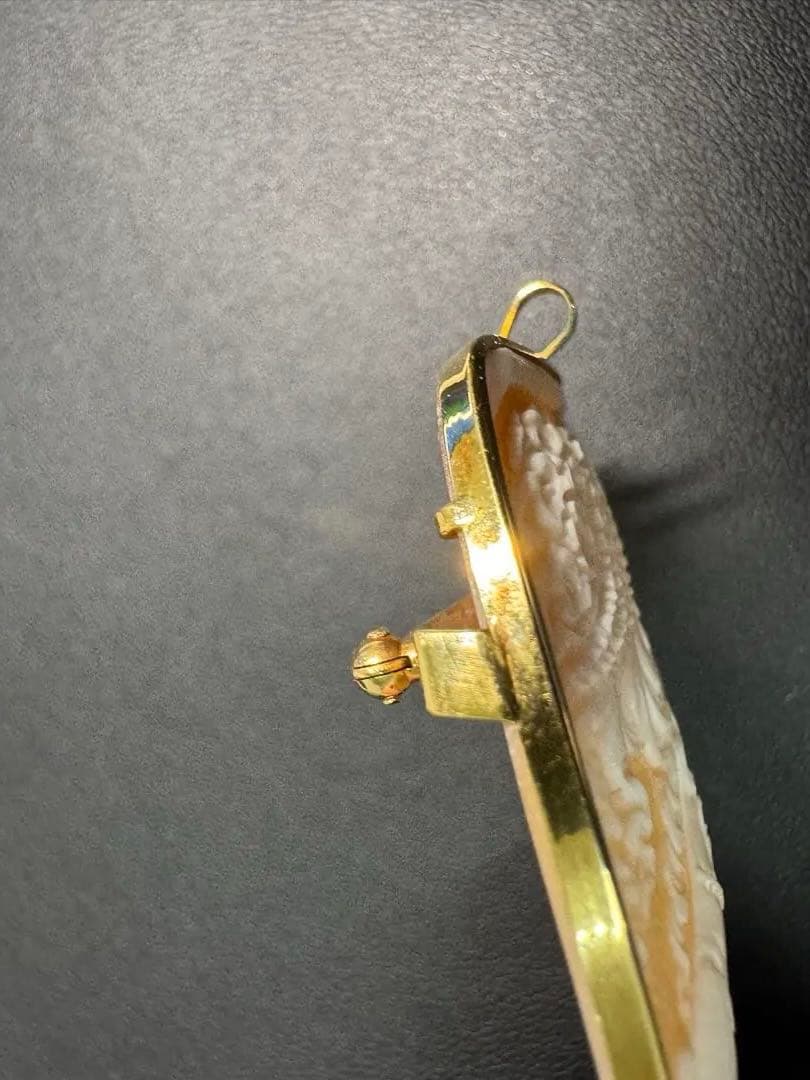 カメオ　シェル女性と小鳥　ペンダントトップ&ブローチ　2way K18枠