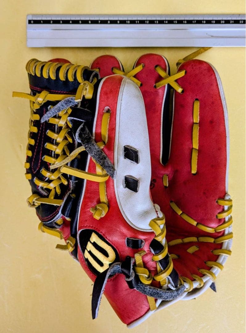 Wilson　ウイルソン　MLB限定グローブ（未使用ですがクスミ等有り)限定値下