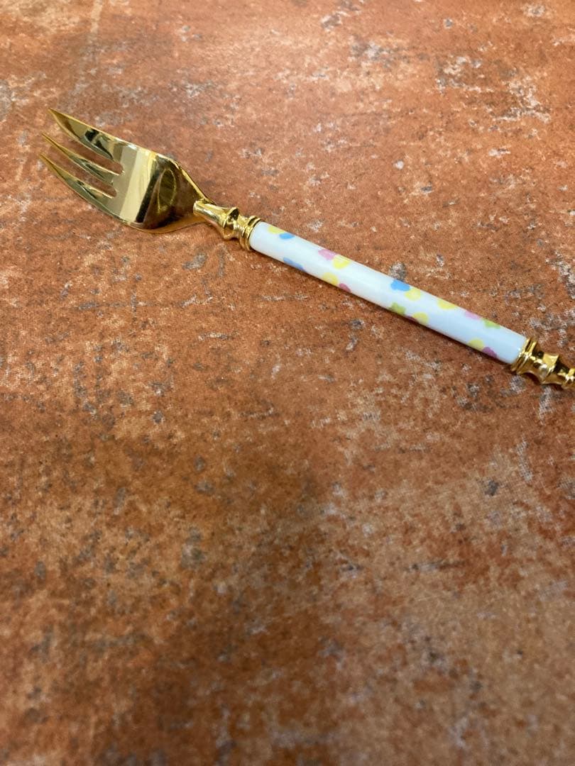 ハローキティ2000年限定ケーキ皿25周年記念コレクション