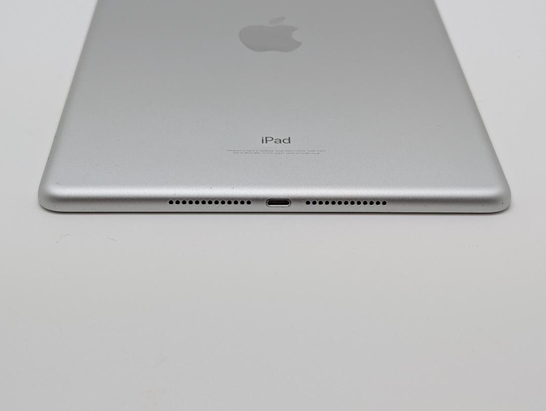 Pad（第5世代）Wi-Fi + Cellular：A1823