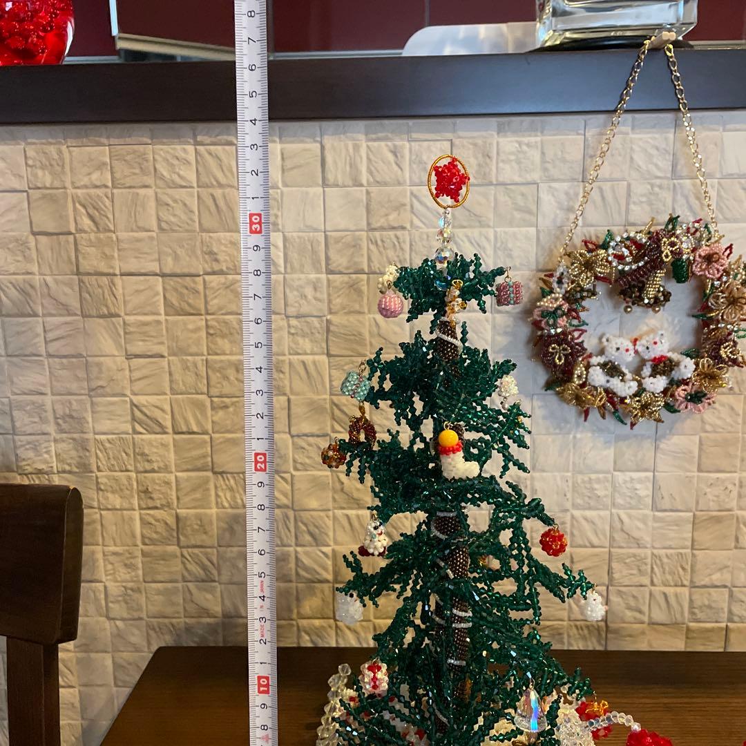 ＊ビーズとスワロフスキーのクリスマスツリー2個&サンタ３個&クマのリース＊