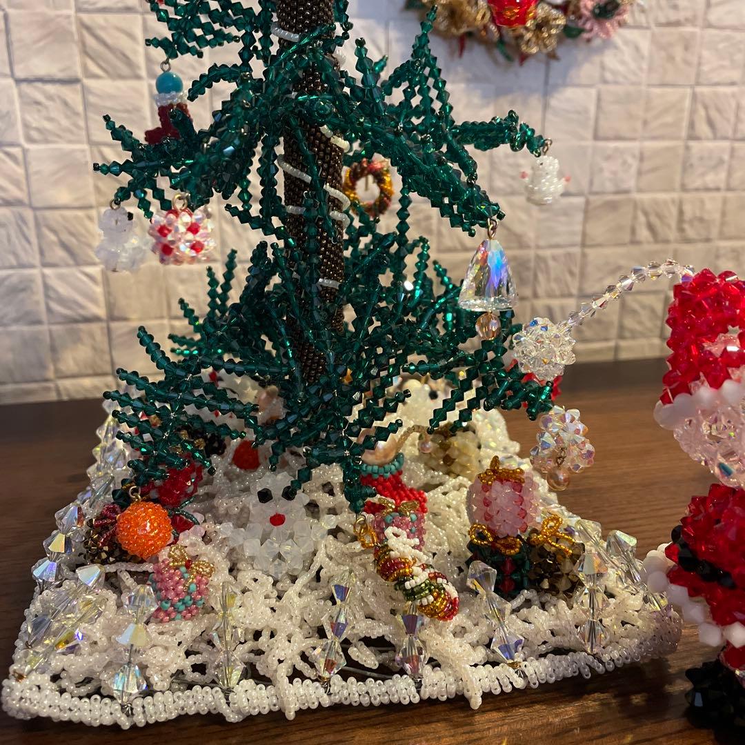 ＊ビーズとスワロフスキーのクリスマスツリー2個&サンタ３個&クマのリース＊