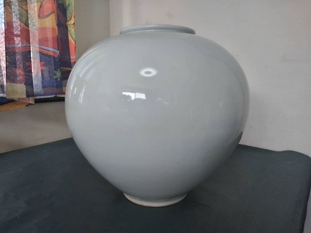 青白磁壺　青磁　成日　韓国　大きな花瓶