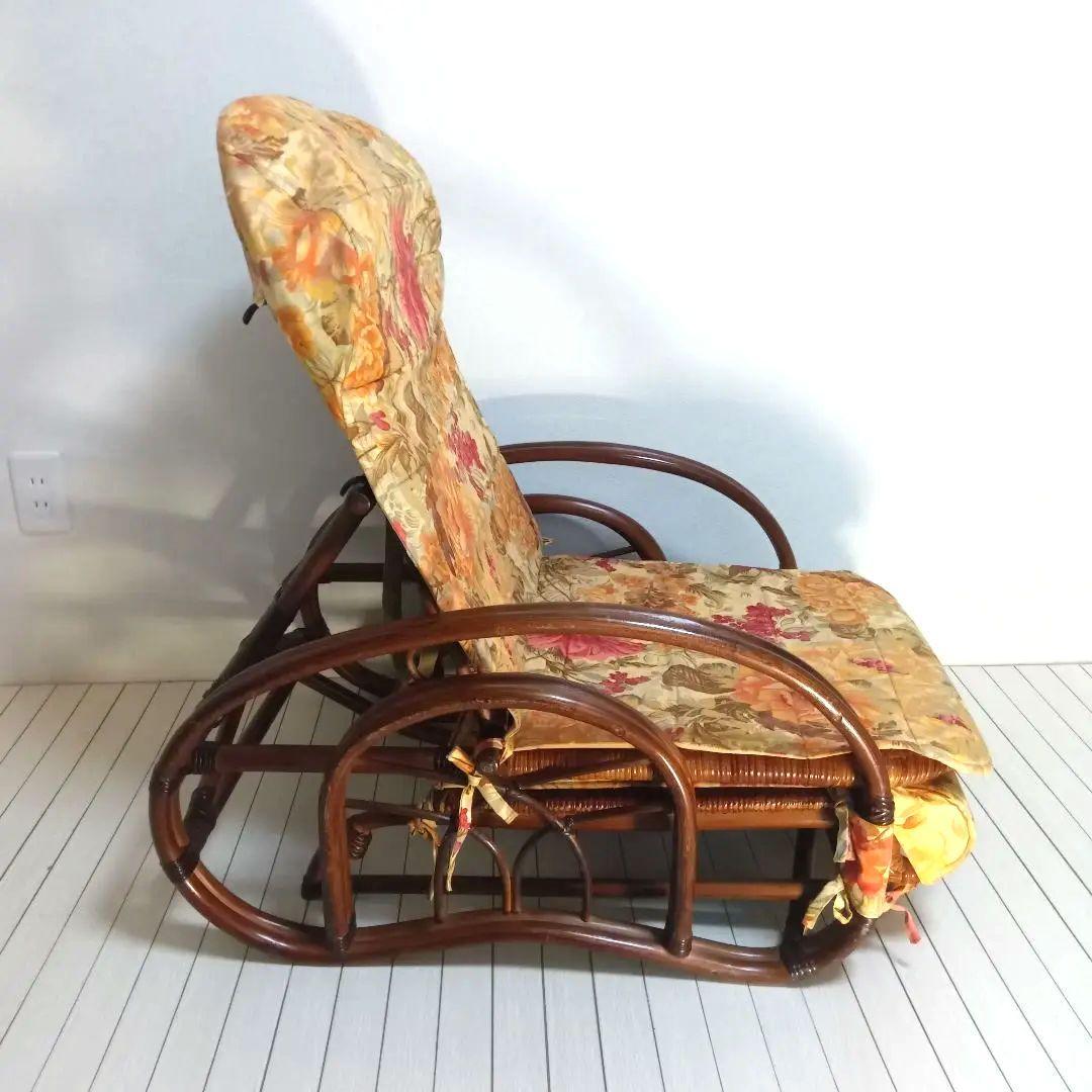 昭和レトロ 花柄　ラタンリクライニングチェア オットマン　ラック付き 籐家具