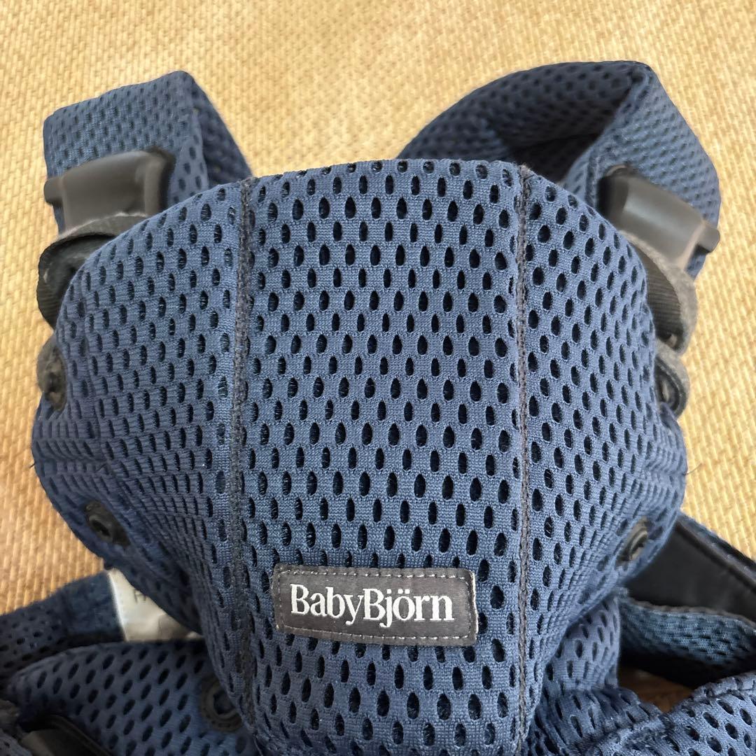 ほぼ未使用　ベビービョルン　ネイビー メッシュ 抱っこ紐