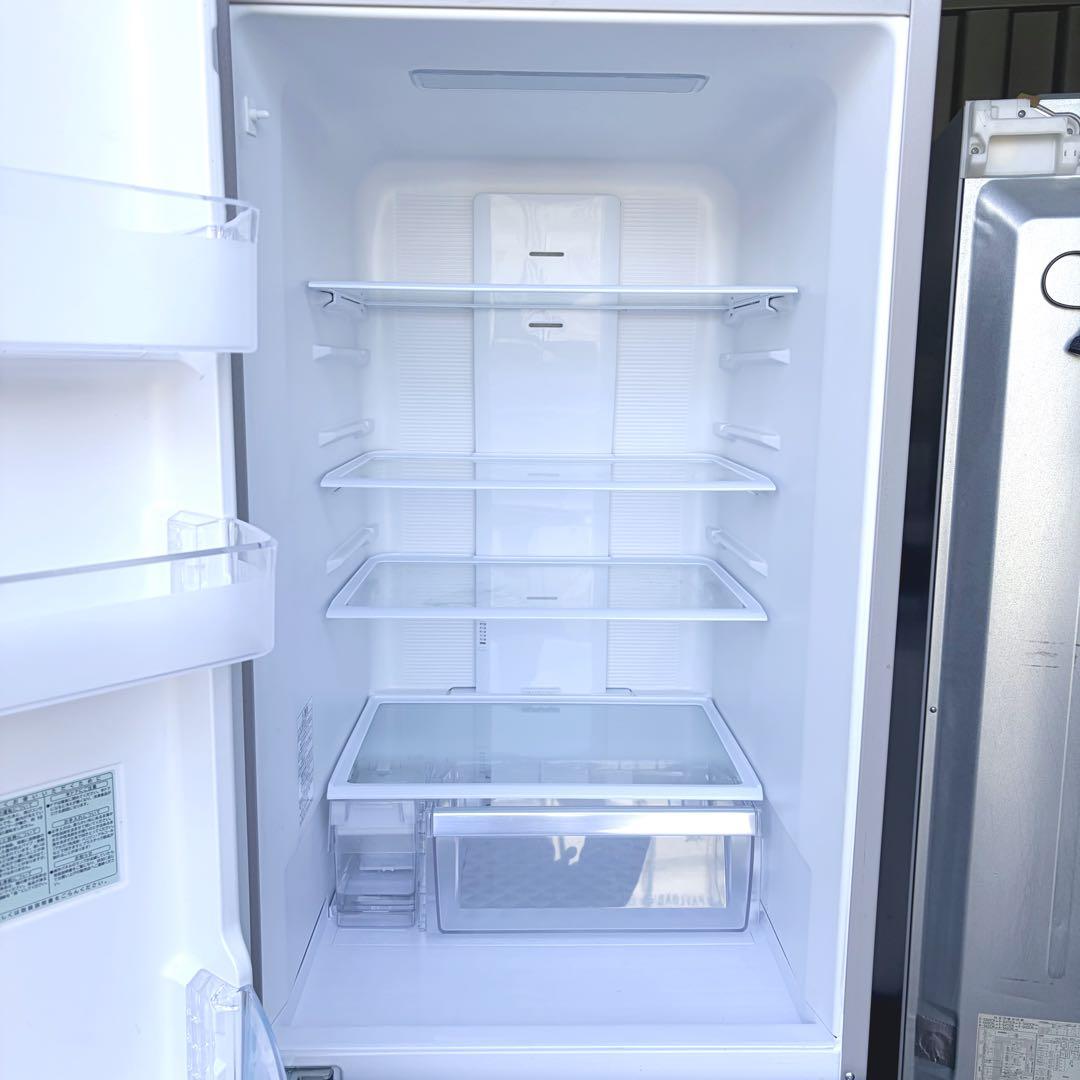 運搬取付無料！ライトブラウン純正HITACHI3ドアスリム冷蔵庫！完動品超美品！