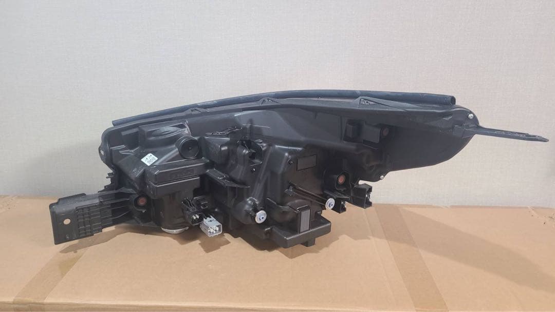 スバル フォレスター ヘッドライト 右側用