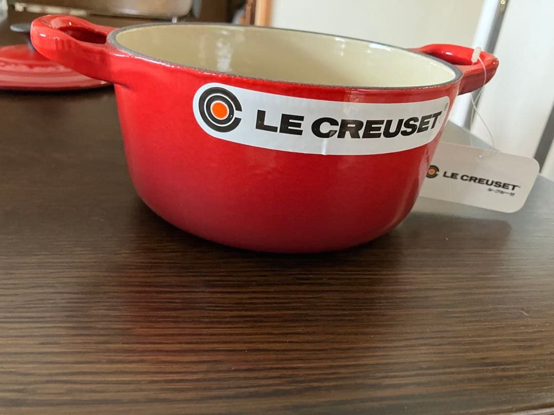 【未使用品】ル・クルーゼ　ココット・ロンド　チェリーレッド16cm