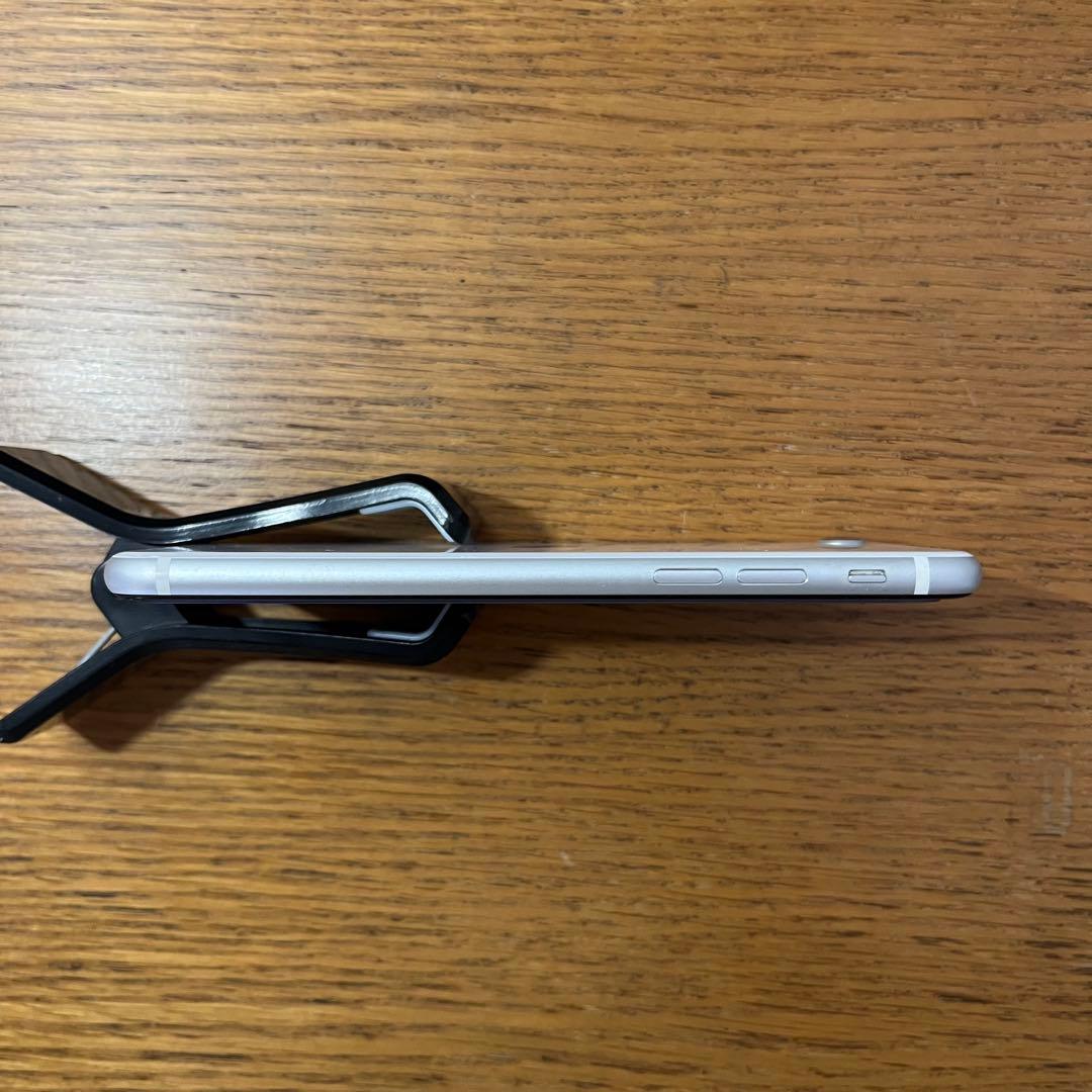 Apple 海外版SIMフリー【美品】iPhone SE2 256GB