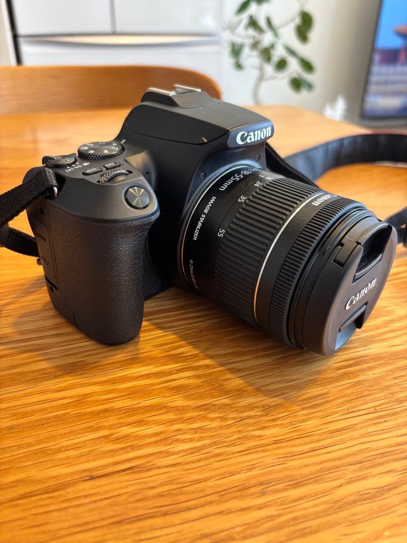 Canon EOS KISS X10 18-55mm デジタル一眼レフカメラ