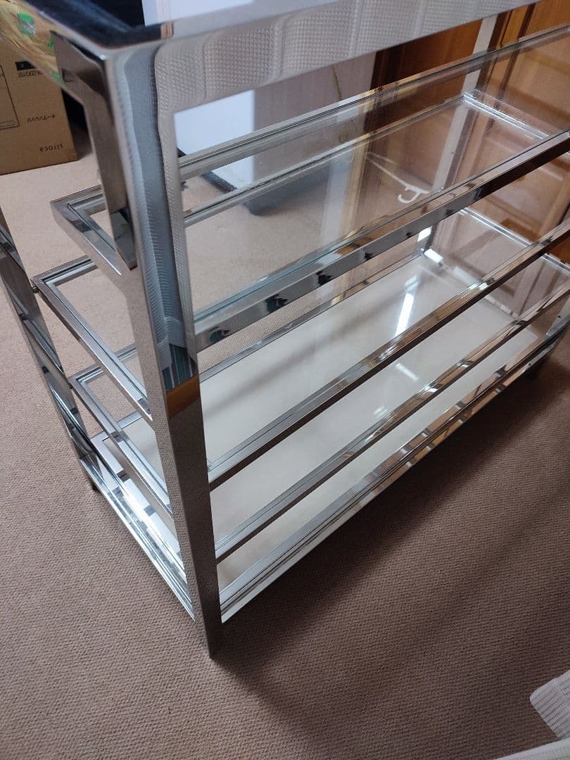 ガラスショーケース　クロームメッキ　高級デパート　什器　ラック　ショーケース　棚