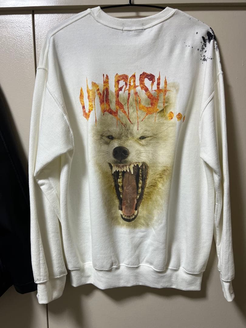 m RESURRECT BY NIGHT クルーネック