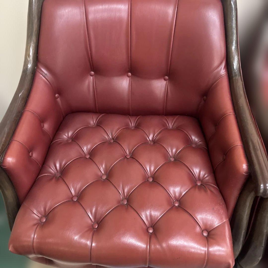 赤レザー　クラシックソファ　1脚 ②