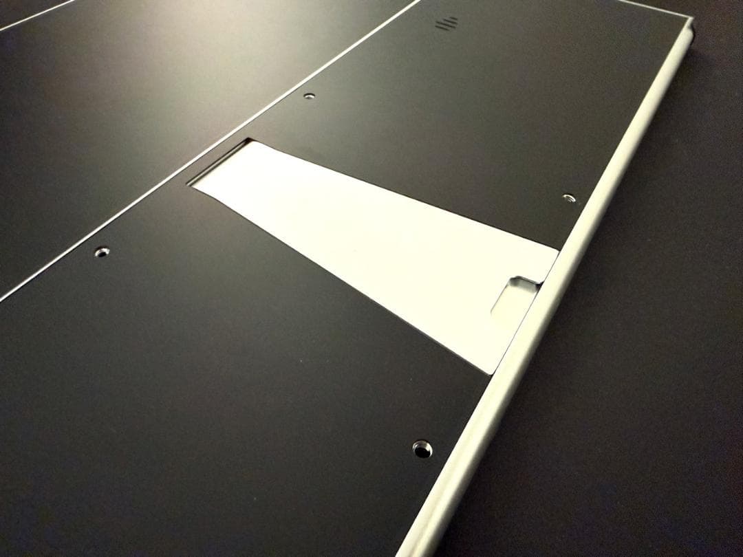 18.4インチ 4Kモバイルモニター MG184-UT01 スタイラスペン対応②