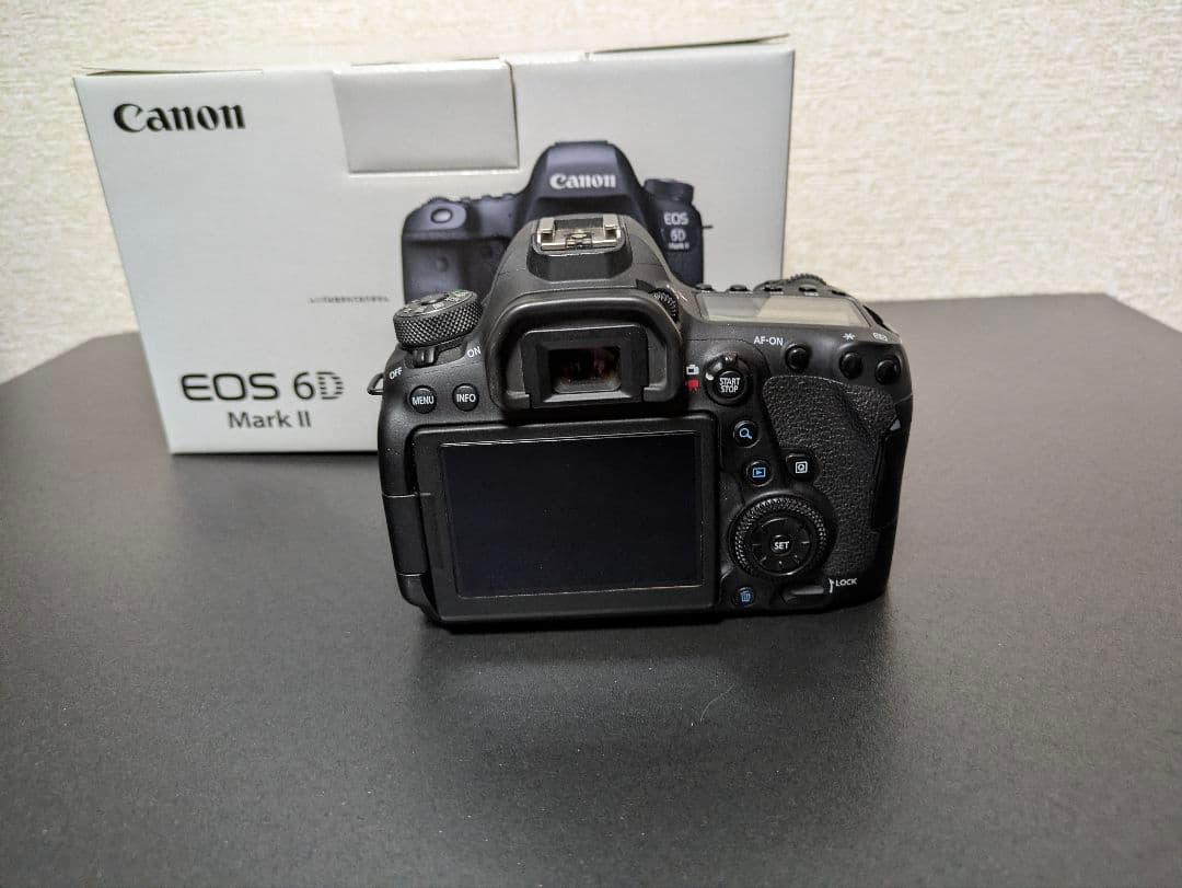 Canon EOS 6D Mark II 本体 美品／付属品完備／動作良好