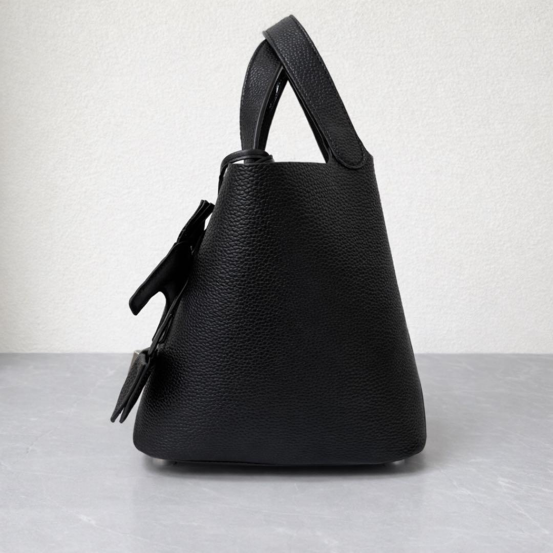 本革 高級 キューブバッグ バケツ型バッグ 黒 ハンドバッグ 高見え pm