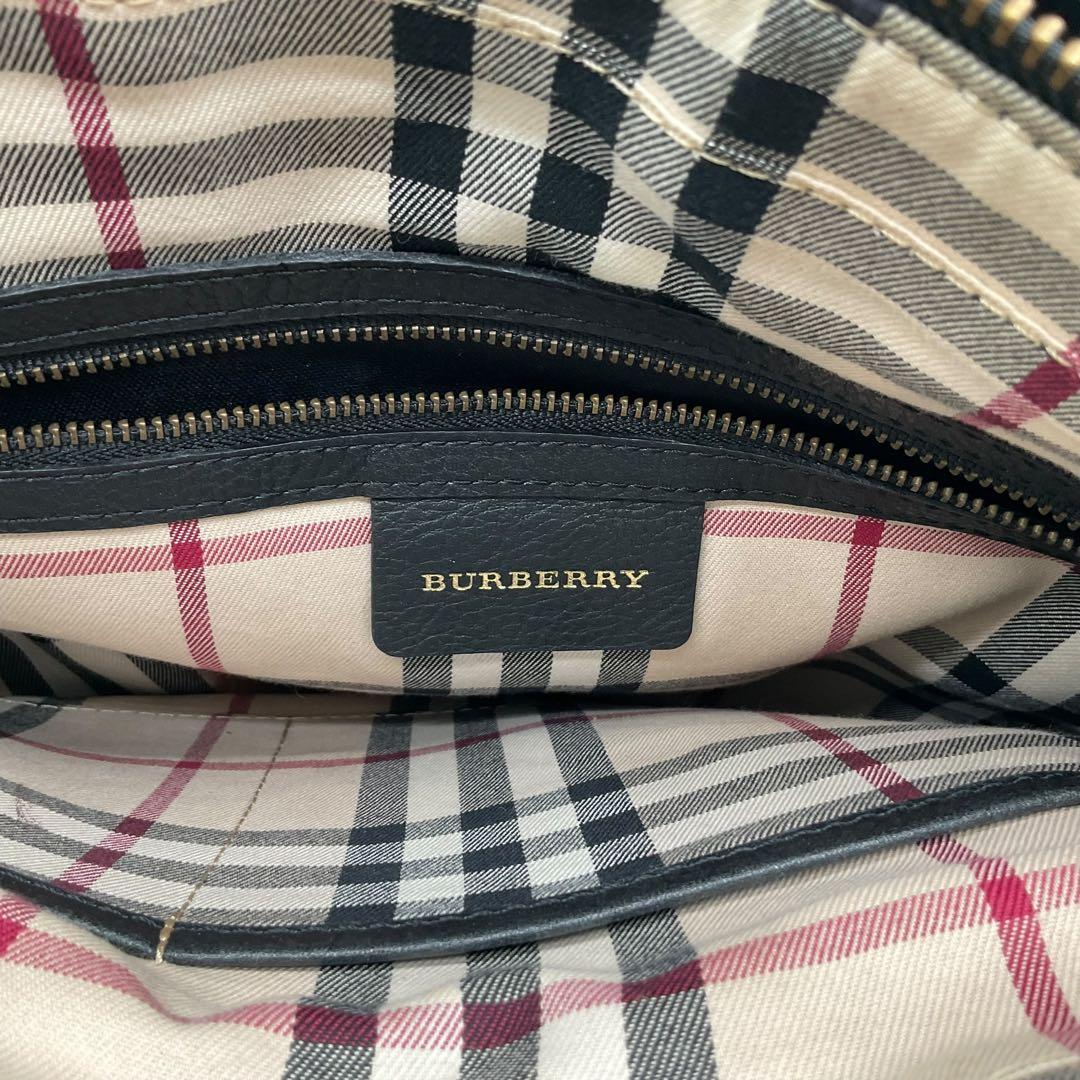 美品 バーバリー ワンショルダーバッグ ベルト ノバチェック レザー ブラック